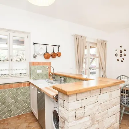 Nika Villa